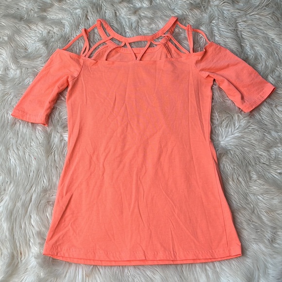 Fabletics bright peachy orange cutout top detail tshirt size SS - Picture 5 of 7